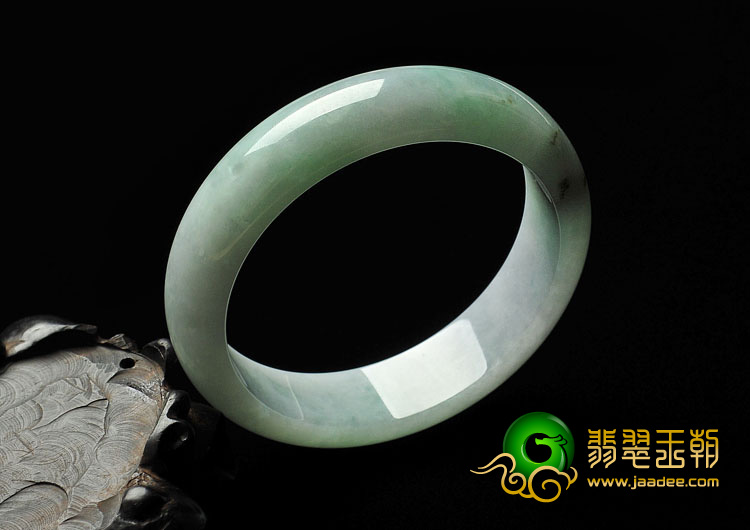 糯冰种晴水缅甸翡翠A货手镯（56.8mm）