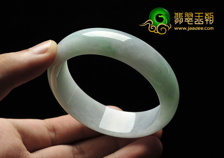 糯冰种晴水缅甸翡翠A货手镯（55.7mm）