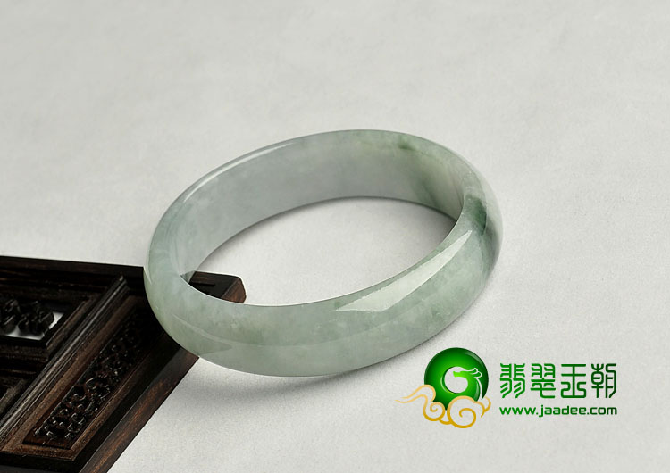 糯冰种晴水飘花缅甸翡翠A货手镯（58.5mm）