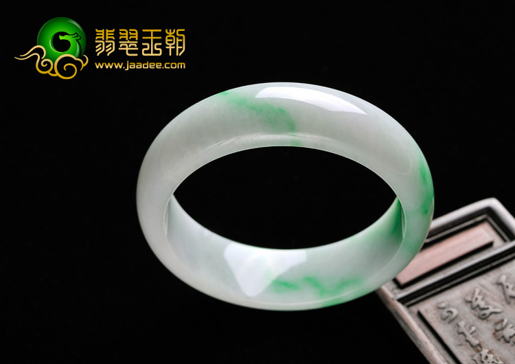糯冰种翠色缅甸翡翠A货手镯（55.8mm）