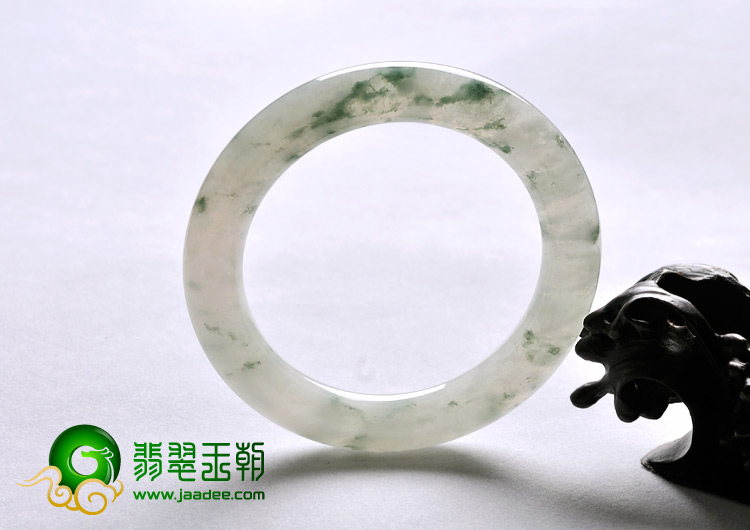 糯冰种飘花缅甸翡翠A货圆条镯（57mm）
