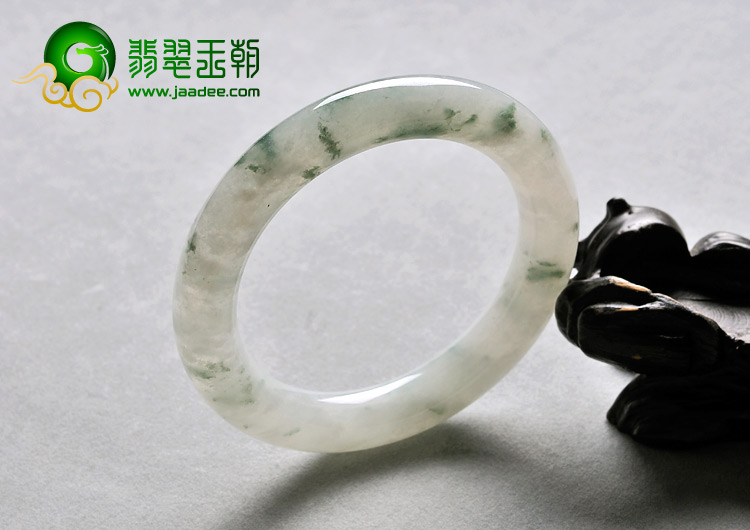 糯冰种飘花缅甸翡翠A货圆条镯（57mm）