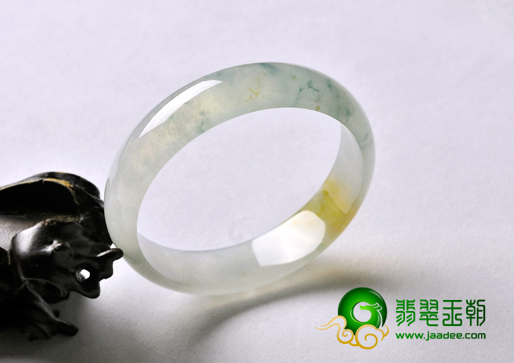 冰种飘花带黄翡缅甸翡翠A货手镯（56.8mm）