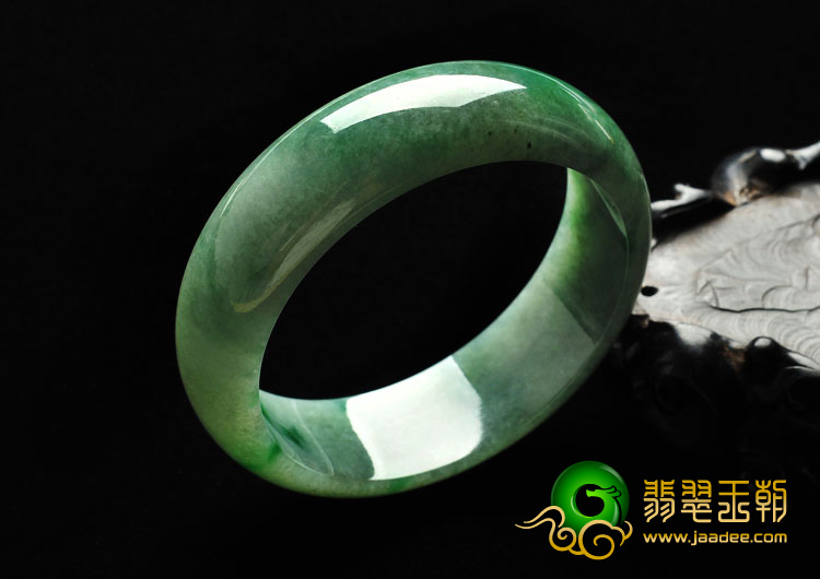 糯冰种飘翠缅甸翡翠A货手镯（58.6mm）