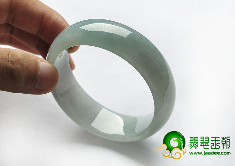 糯冰种淡晴水缅甸翡翠A货手镯（57.2mm）