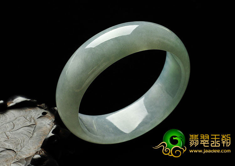 糯冰种淡晴水缅甸翡翠A货手镯（57.2mm）