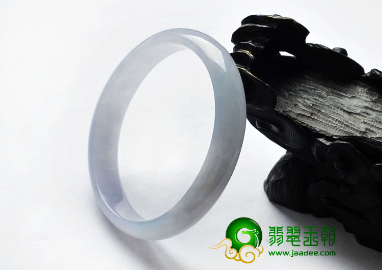 糯冰种淡紫罗兰缅甸翡翠A货贵妃镯（56.7-51.1mm）