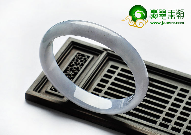糯冰种淡紫罗兰缅甸翡翠A货贵妃镯（56.7-51.1mm）