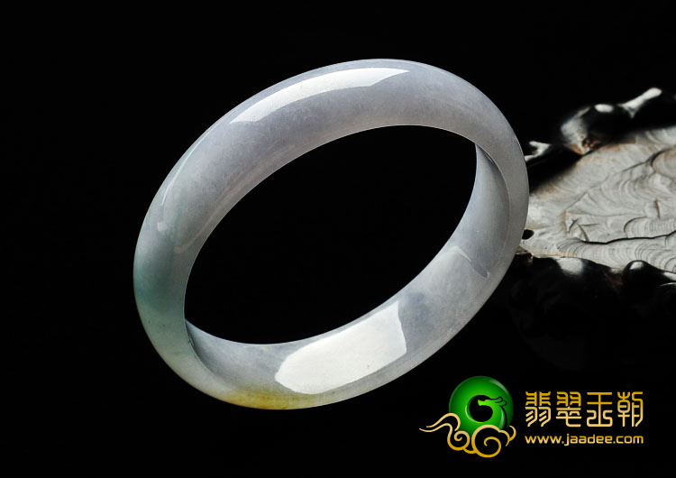 糯冰种淡三彩缅甸翡翠A货贵妃镯（56.2-50.8mm）