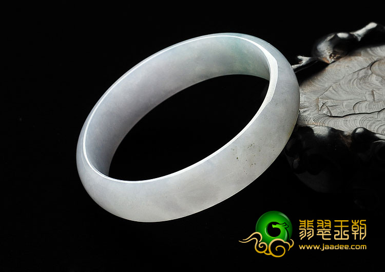糯冰种淡三彩缅甸翡翠A货贵妃镯（56.2-50.8mm）