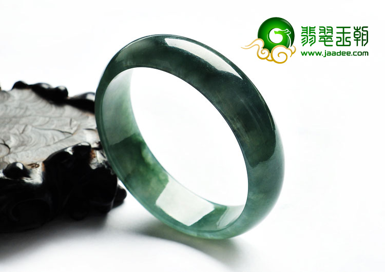 糯冰种油青缅甸翡翠A货贵妃镯（55.3-51.3mm）