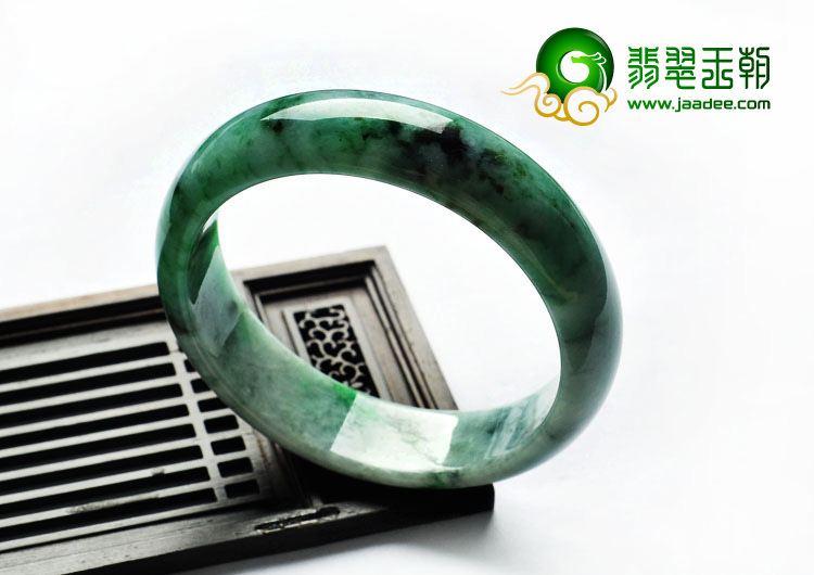 细糯种飘花缅甸翡翠A货手镯（60.4mm）