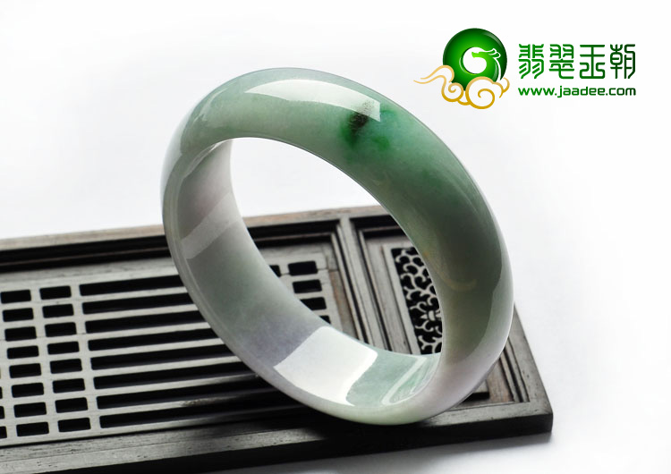 糯冰种淡春带彩缅甸翡翠A货手镯（56.3mm）