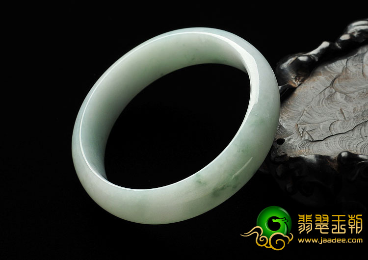 糯冰种飘花缅甸翡翠A货手镯（57.7mm）