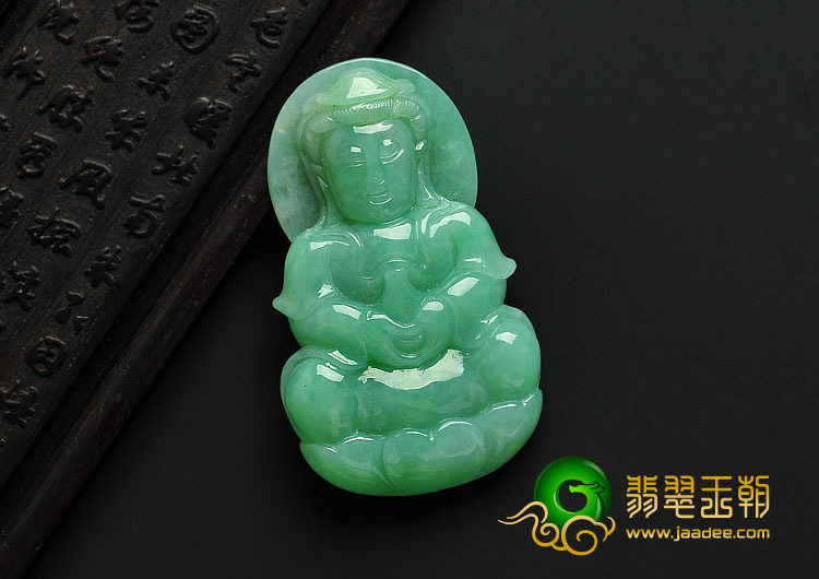 糯冰种淡绿满绿缅甸翡翠A货观音挂件