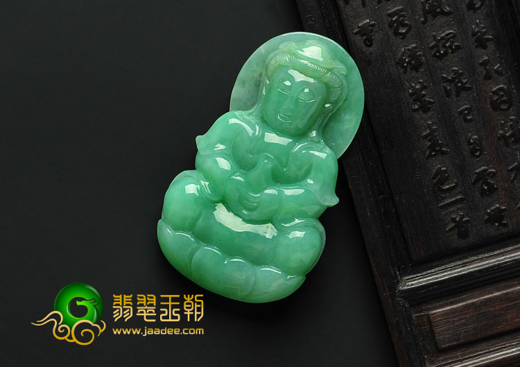糯冰种淡绿满绿缅甸翡翠A货观音挂件
