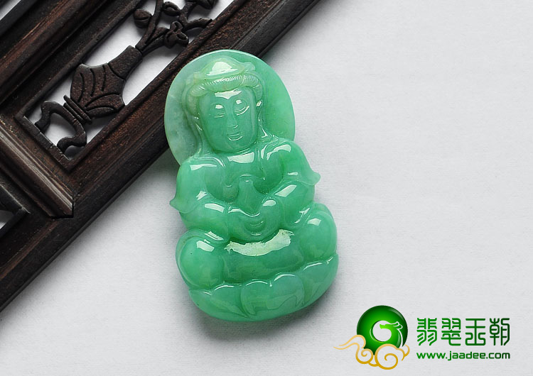 糯冰种淡绿满绿缅甸翡翠A货观音挂件