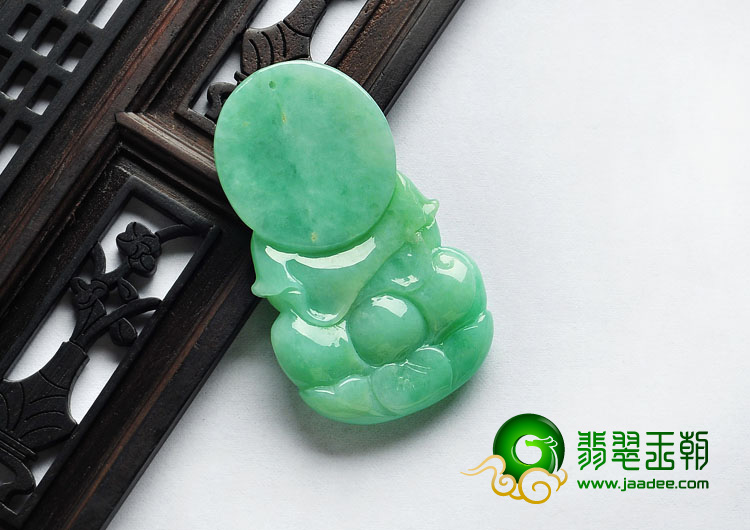 糯冰种淡绿满绿缅甸翡翠A货观音挂件