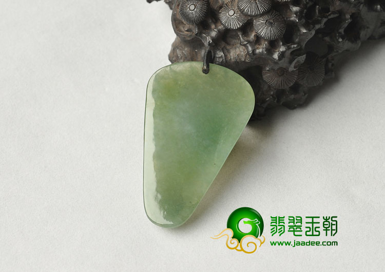 冰种晴水缅甸翡翠A货龙头挂件