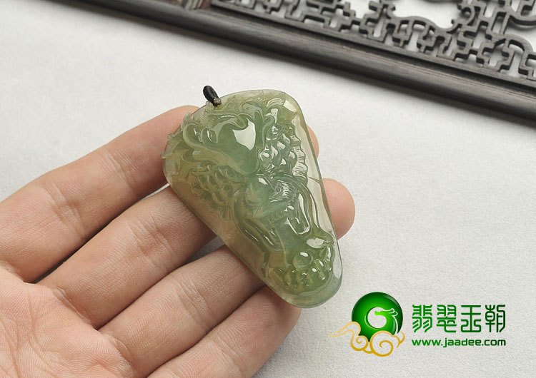 冰种晴水缅甸翡翠A货龙头挂件