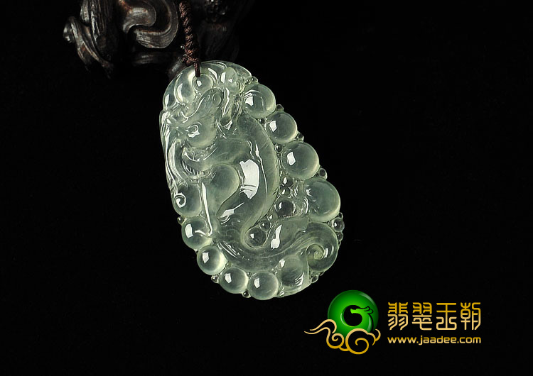 冰种淡晴水缅甸翡翠A货龙牌挂件