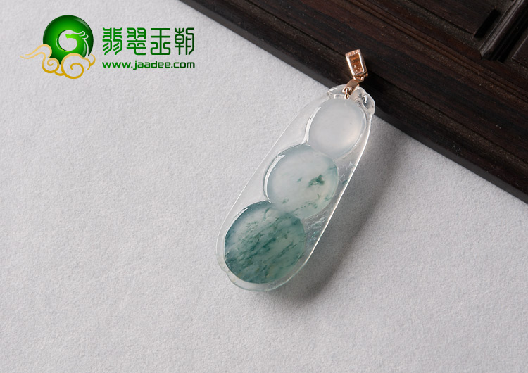 冰玻种飘花缅甸翡翠A货四季豆挂件