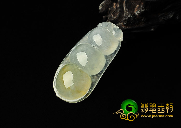 冰种淡黄翡缅甸翡翠A货四季豆挂件