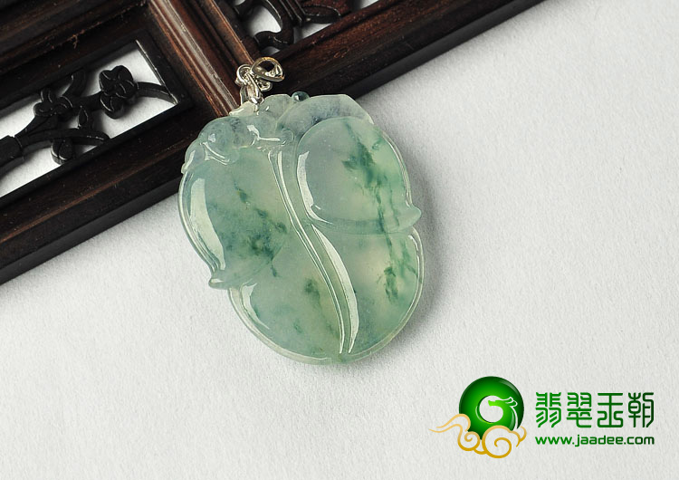 冰种飘花缅甸翡翠A货叶子挂件