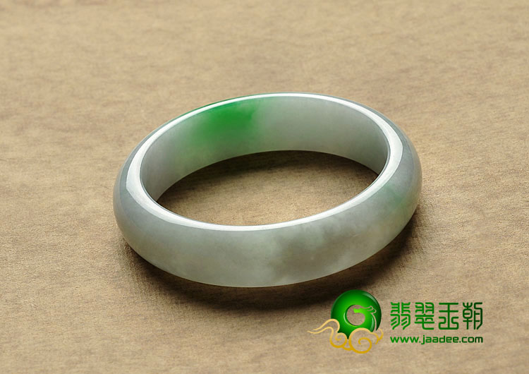糯冰种阳绿缅甸翡翠A货手镯（60.1mm）