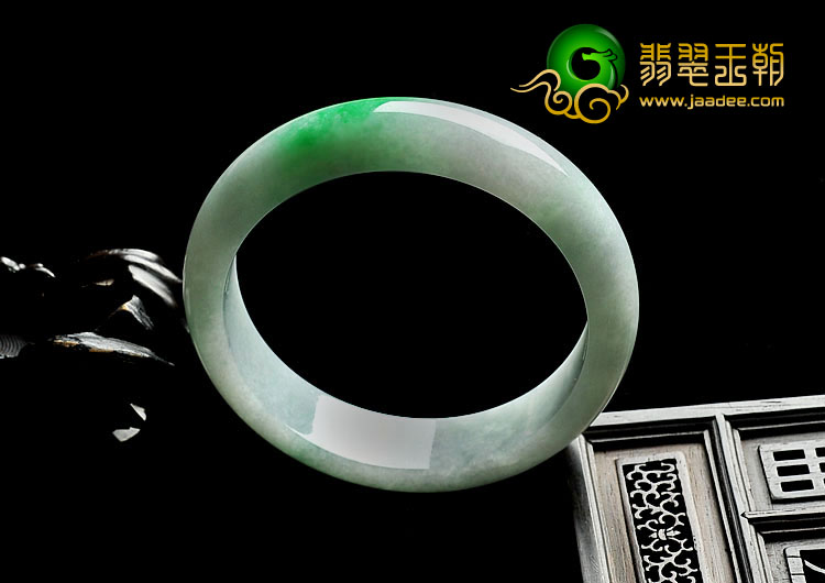 糯冰种阳绿缅甸翡翠A货手镯（60.1mm）