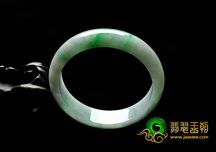 糯冰种春带彩缅甸翡翠A货手镯（60.2mm）