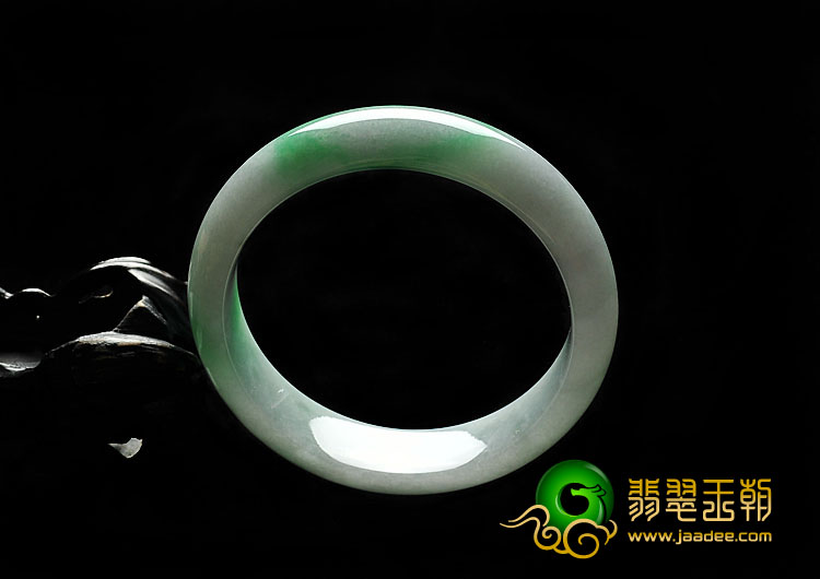 糯冰种飘翠缅甸翡翠A货手镯（56.2mm）