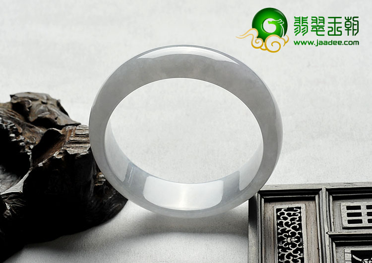 糯冰种淡晴水缅甸翡翠A货手镯（56mm）