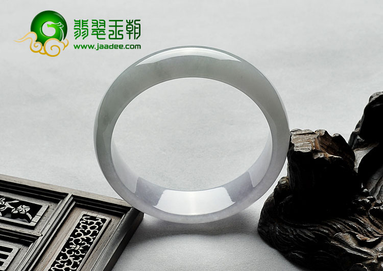 糯冰种淡春带彩缅甸翡翠A货手镯（58.2mm）