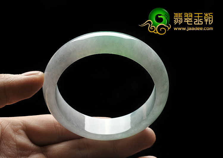 冰种翠色缅甸翡翠A货手镯（59.7mm）