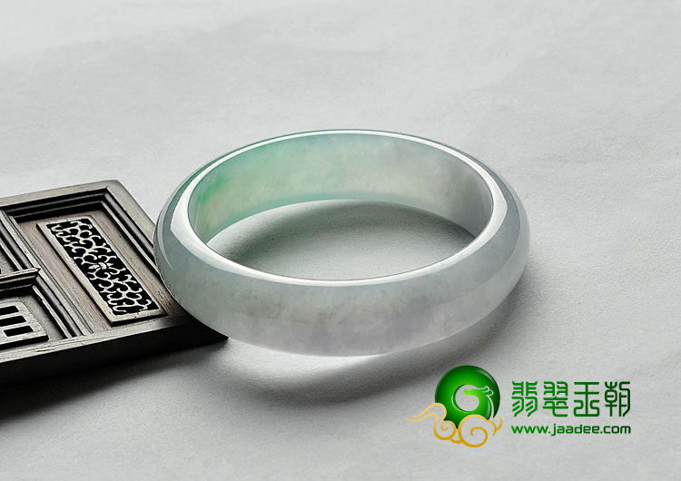 冰种绿晴水缅甸翡翠A货手镯（58.3mm）