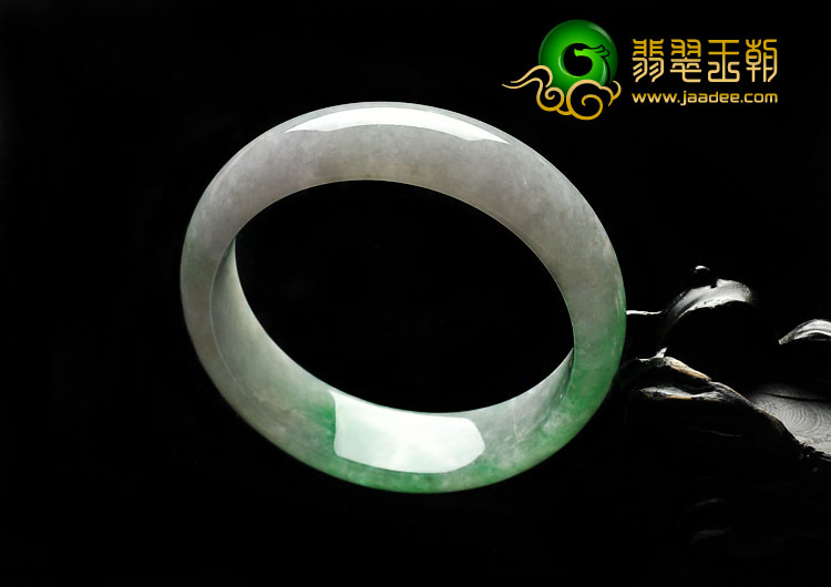 糯冰种翠色缅甸翡翠A货手镯（57.7mm）