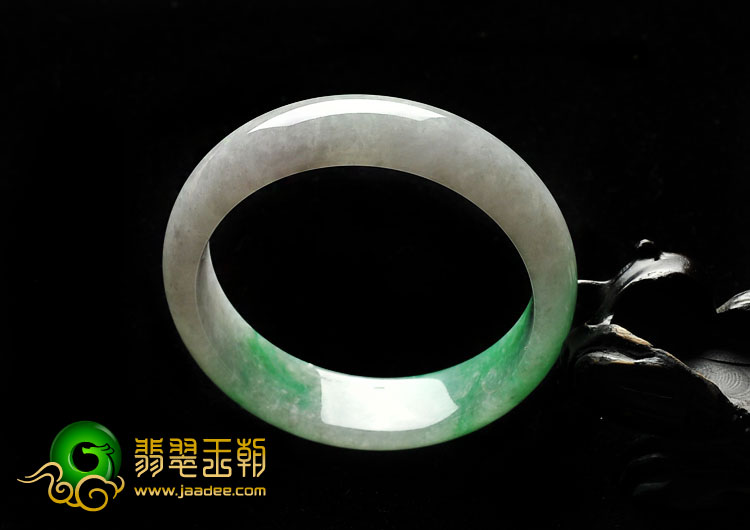 糯冰种翠色缅甸翡翠A货手镯（57.6mm）