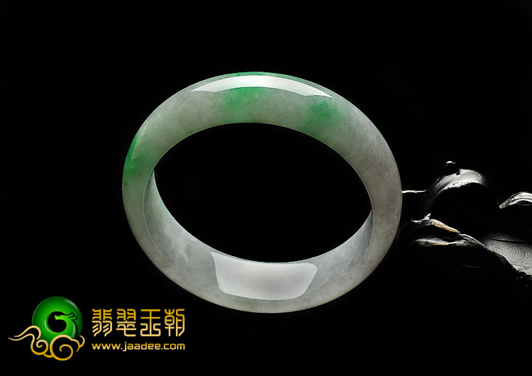 糯冰种翠色缅甸翡翠A货手镯（57.4mm）