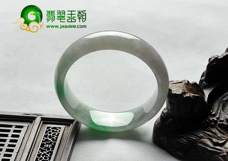 糯冰种翠色缅甸翡翠A货手镯（57.4mm）