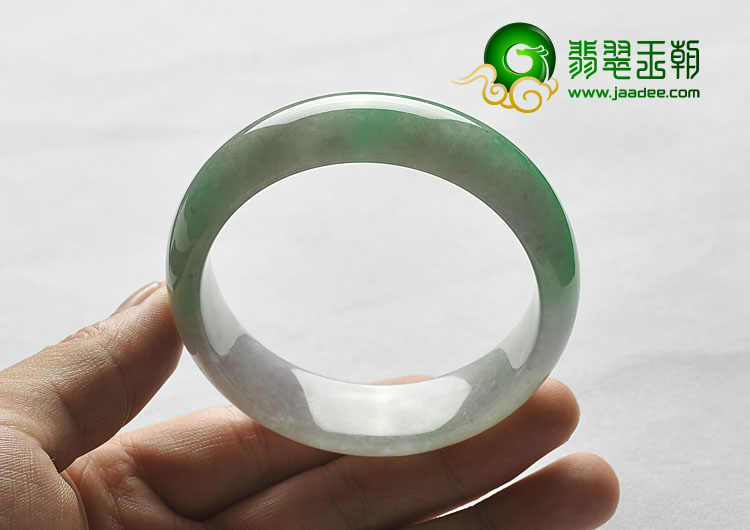 糯冰种春带彩缅甸翡翠A货手镯（57.4mm）