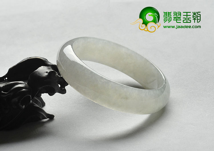 糯冰种淡晴水缅甸翡翠A货手镯（58.8mm）