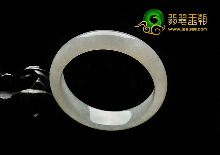 糯冰种淡晴水缅甸翡翠A货手镯（58.8mm）
