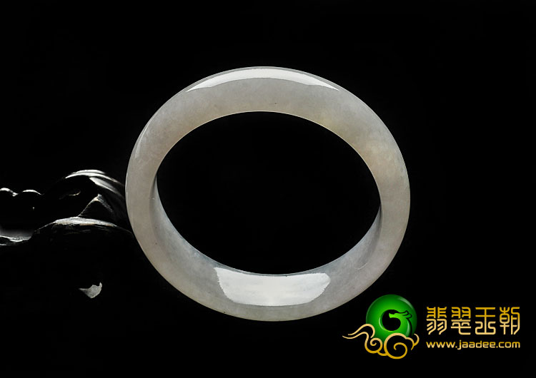 糯冰种淡晴水缅甸翡翠A货手镯（58.6mm）