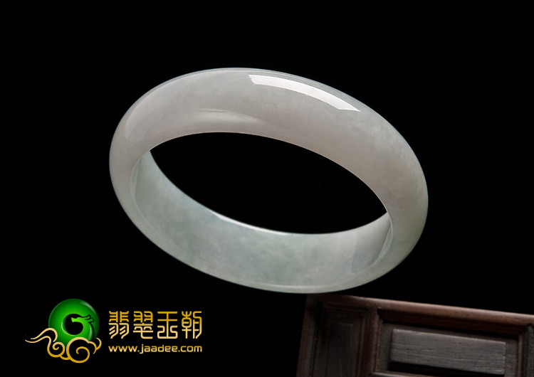 糯冰种淡晴水缅甸翡翠A货手镯（61.3mm）