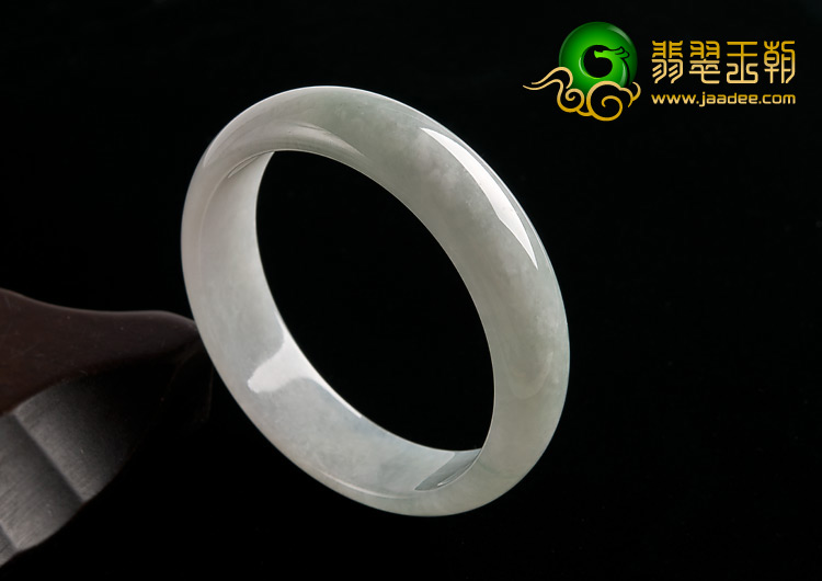 糯冰种淡晴水缅甸翡翠A货手镯（61.3mm）