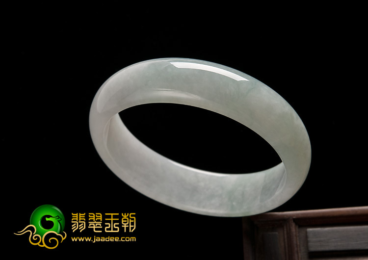 糯冰种淡晴水缅甸翡翠A货手镯（61.3mm）
