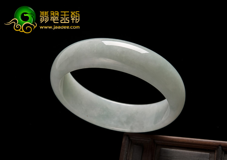 糯冰种淡晴水缅甸翡翠A货手镯（60.5mm）