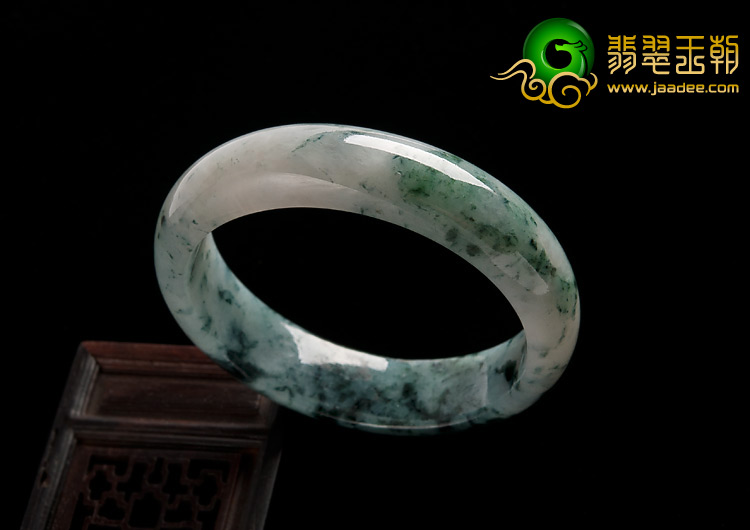 糯冰种飘花缅甸翡翠A货手镯（57.1mm）