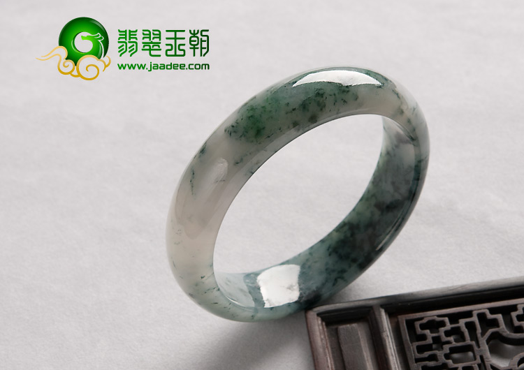 糯冰种飘花缅甸翡翠A货手镯（57.1mm）
